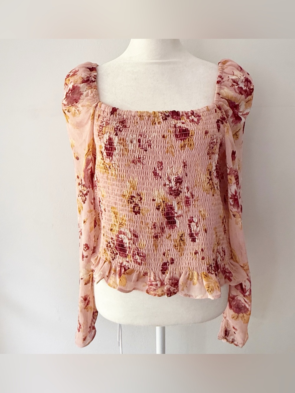 NWT Express Women Floral Sheer Puff Sleeve Milkmaid Top Large Feminine Romantic